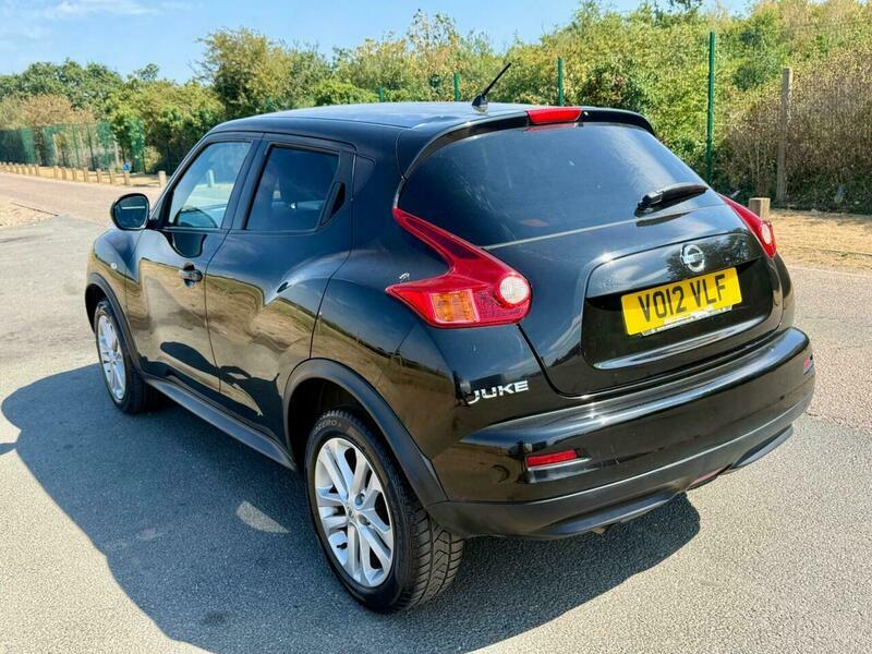 Nissan Juke 1.6 Acenta Premium Cvt Black #4