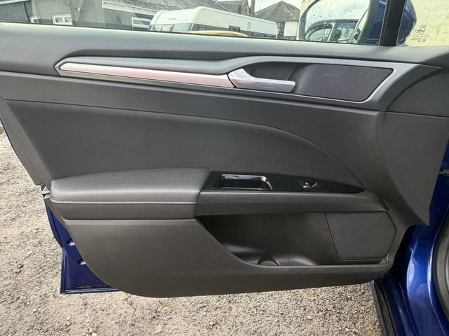 Ford Mondeo 2.0 Tdci Titanium Hatchback Euro Blue #13