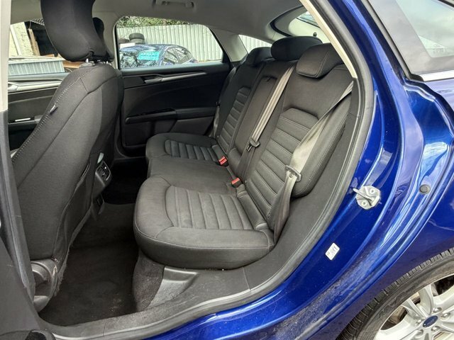 Ford Mondeo 2.0 Tdci Titanium Hatchback Euro Blue #16