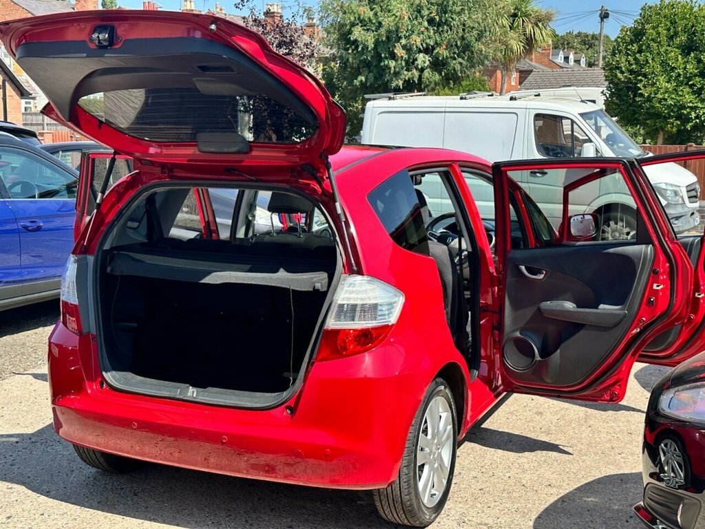 Honda Jazz Hatchback Red #4