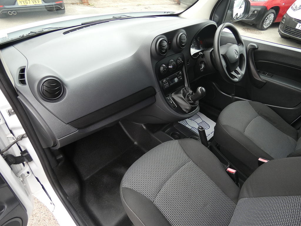 Mercedes-Benz CITAN 1.5 L 109 Cdi Blueefficiency Used White #19