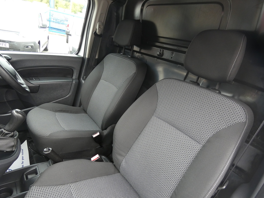 Mercedes-Benz CITAN 1.5 L 109 Cdi Blueefficiency Used White #20
