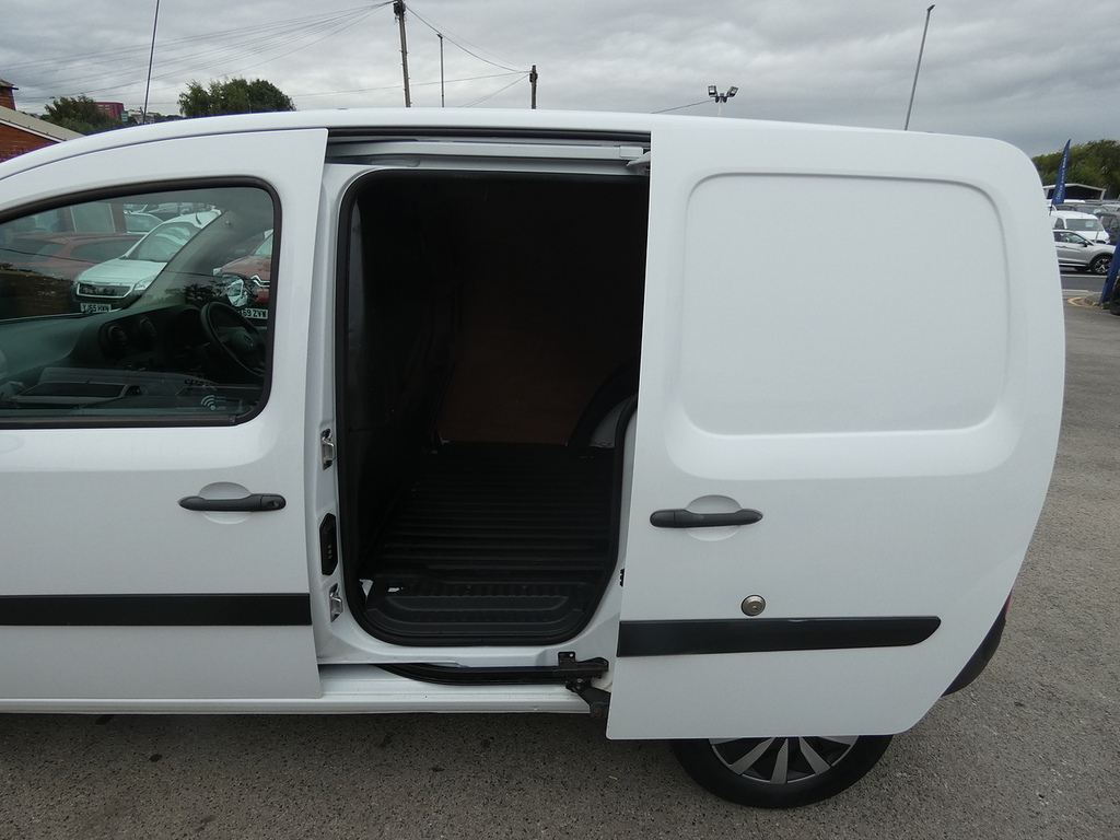 Mercedes-Benz CITAN 1.5 L 109 Cdi Blueefficiency Used White #7