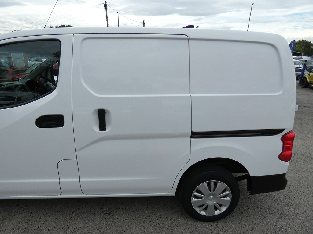 Nissan NV200 1.5 Dci Acenta Van Red #10