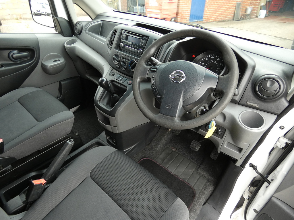 Nissan NV200 1.5 Dci Acenta Van Red #17