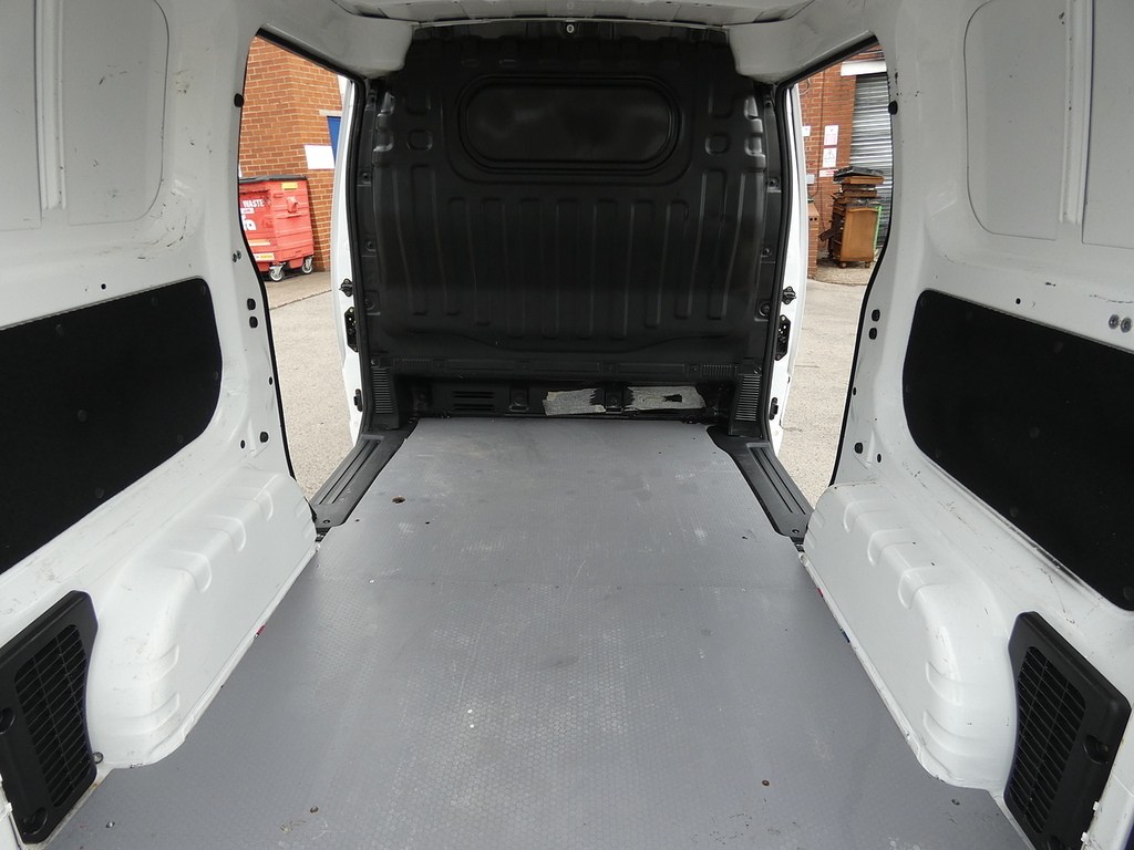 Nissan NV200 1.5Dci Acenta Panel Van Nice Van 107K U5268 White #2