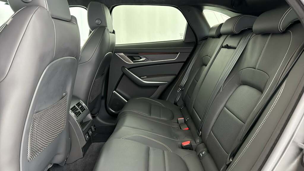 Jaguar F-Pace 2.0 D200 Mhev R-dynamic Hse Black 90Th Anniversary KW74MYV Red #4