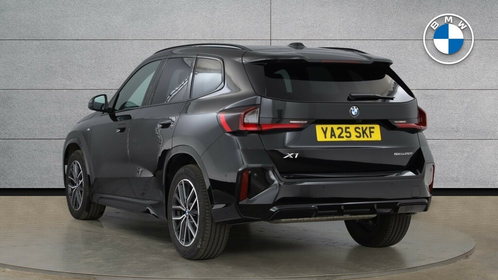 BMW X1 1.5 20I Mht M Sport Suv Hybrid Dct Sdri YA25SKF Black #2