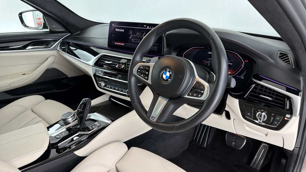 BMW 5 Series 4.4 M550i V8 Saloon Steptronic Xdrive E Grey #6