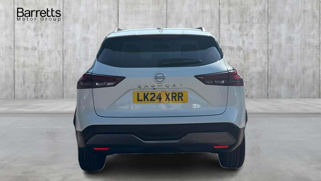 Nissan Qashqai 1.3 Dig-t Mhev Tekna Hybrid LK24XRR White #4