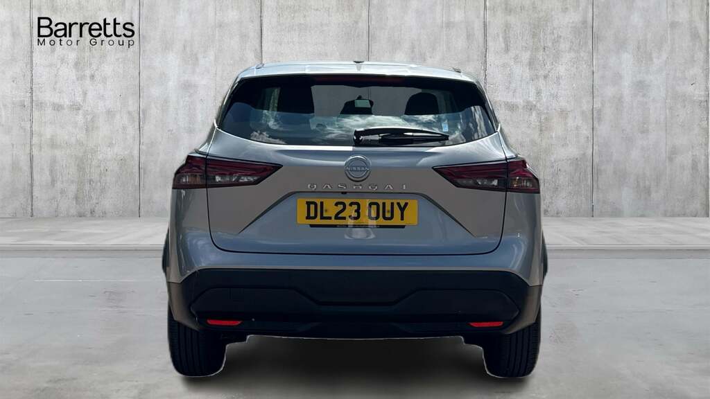 Nissan Qashqai 1.3 Dig-t Mhev Acenta Premium Hybrid DL23OUY Silver #4