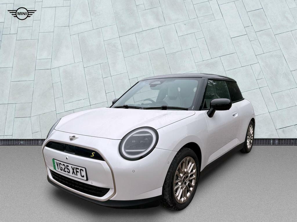 Mini Hatch Se 54.2Kwh Exclusive Hatchback White