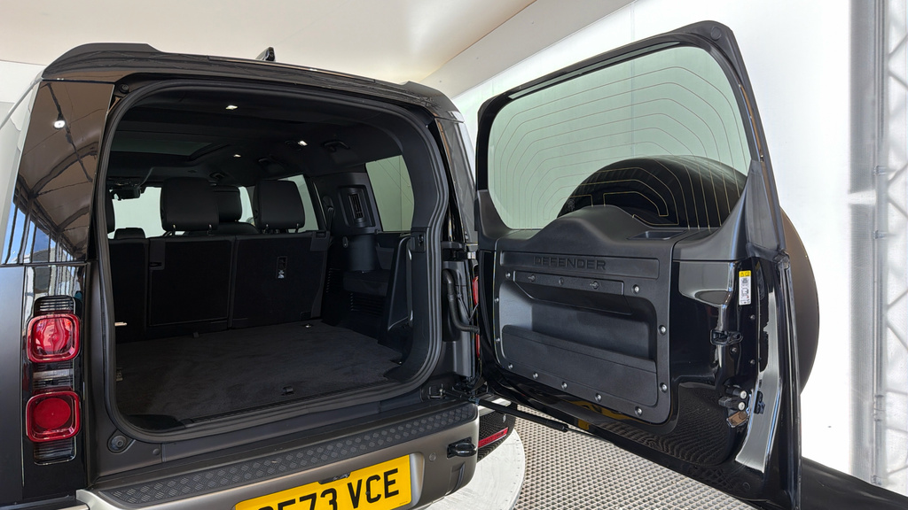 Land Rover Defender 130 D300 Outbound Grey #33