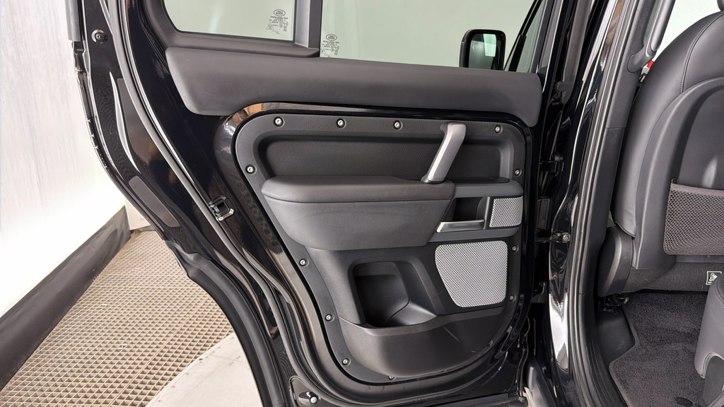 Land Rover Defender 130 D300 Outbound Grey #30