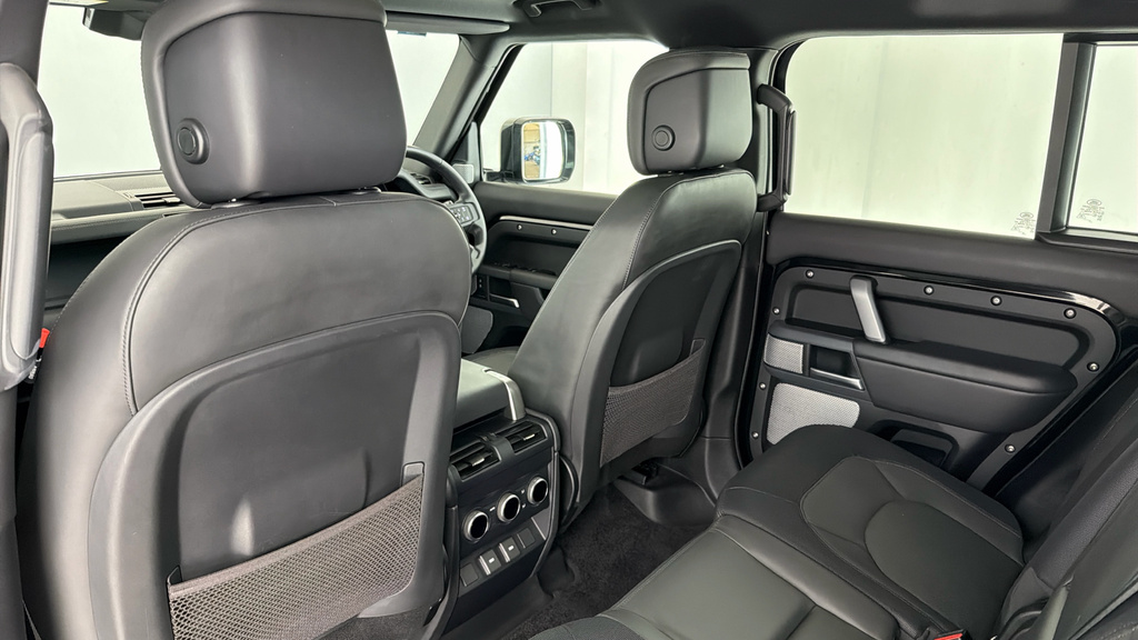 Land Rover Defender 130 D300 Outbound Grey #31