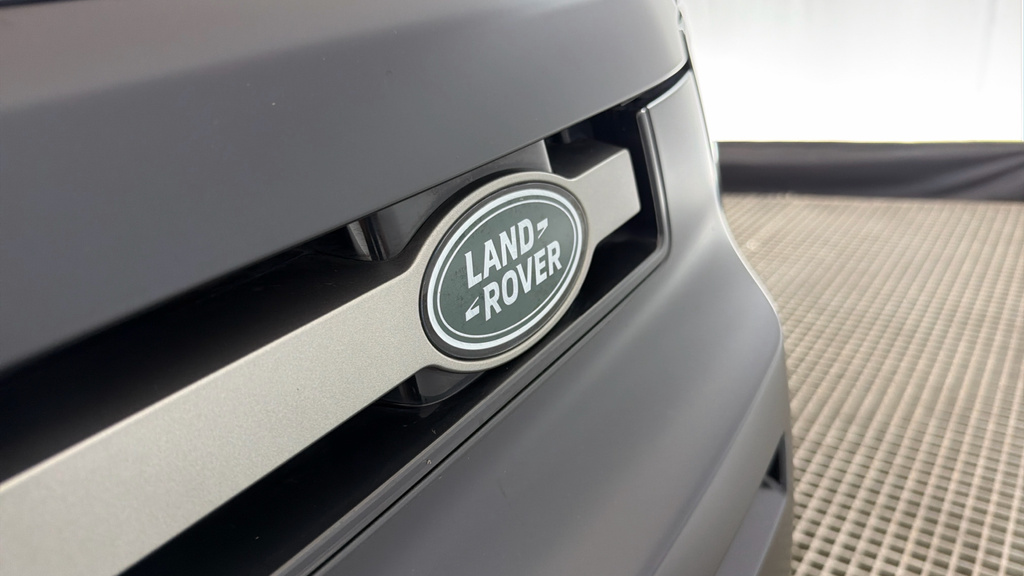 Land Rover Defender 130 D300 Outbound Grey #38