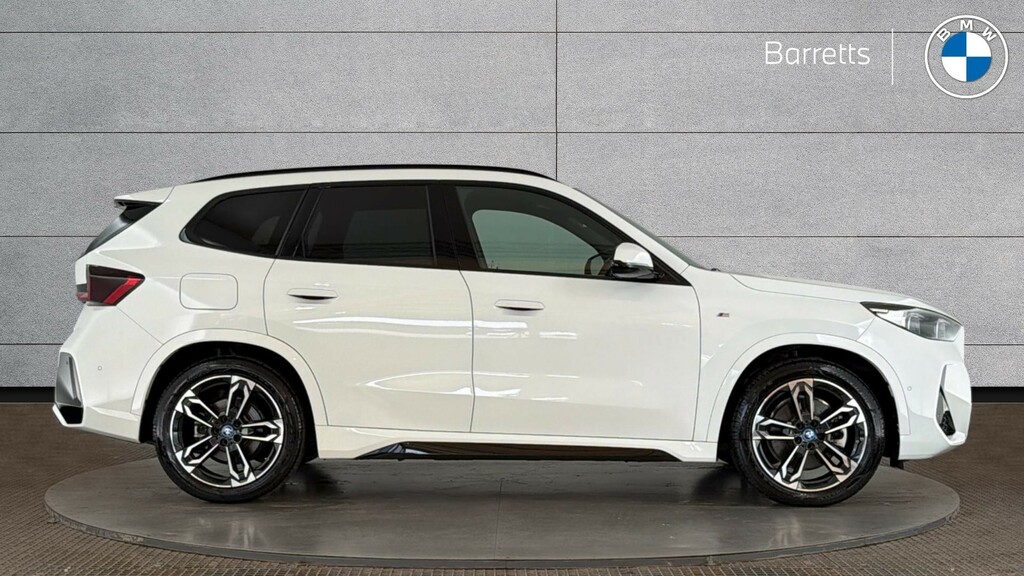 BMW iX1 30 66.5Kwh M Sport Suv Xdrive 1 White #3