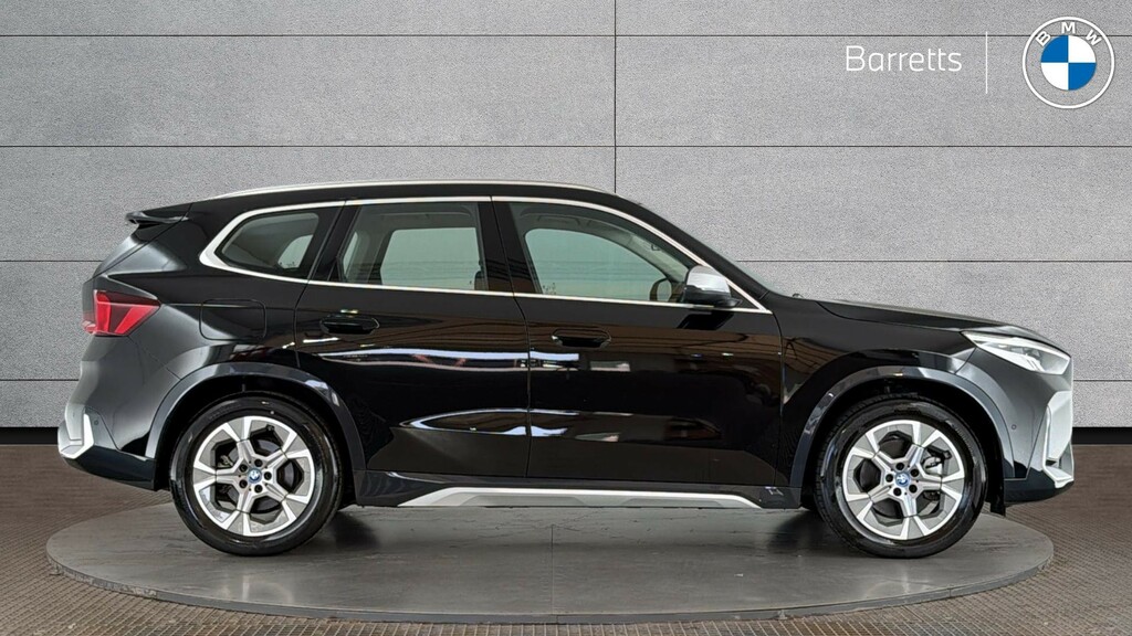 BMW iX1 30 66.5Kwh Xline Suv Xdrive 11K Black #3