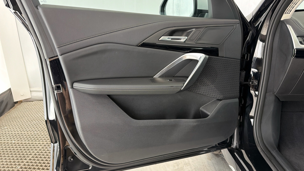 BMW iX1 230Kw Xdrive30 Xline 65Kwh Black #26