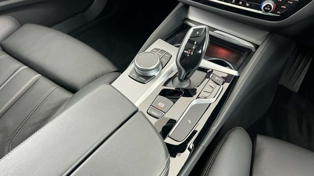 BMW 5 Series 520D Xdrive M Sport Black #10