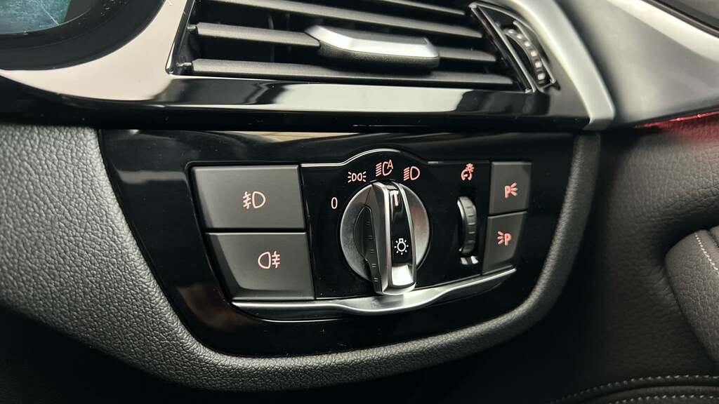 BMW 5 Series 520D Xdrive M Sport Black #40