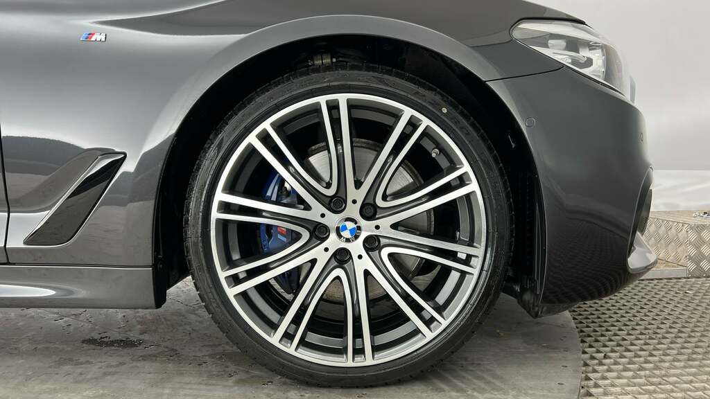 BMW 5 Series 520D Xdrive M Sport Black #14