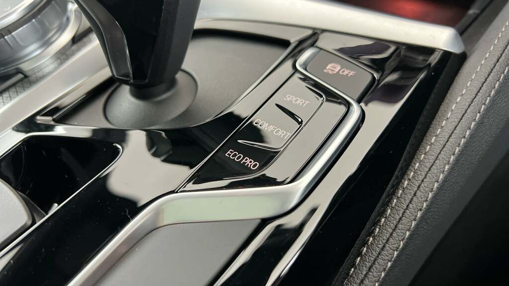 BMW 5 Series 520D Xdrive M Sport Black #19