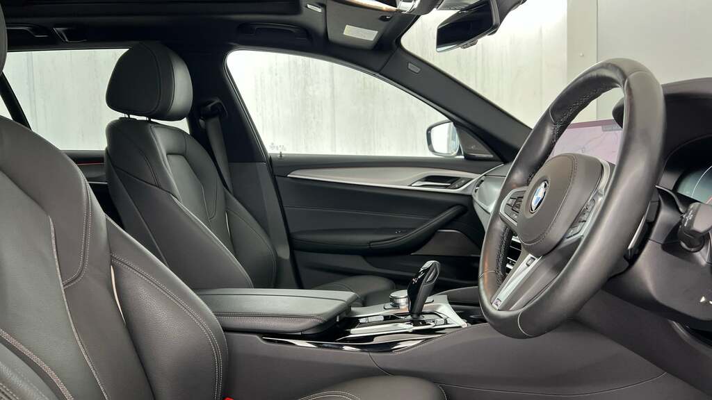 BMW 5 Series 520D Xdrive M Sport Black #11