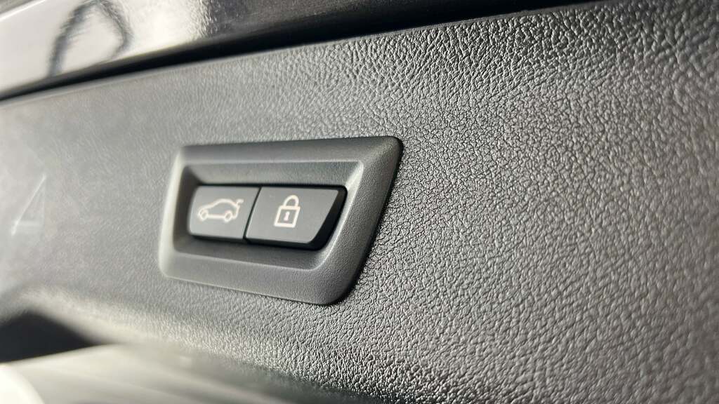 BMW 5 Series 520D Xdrive M Sport Black #30