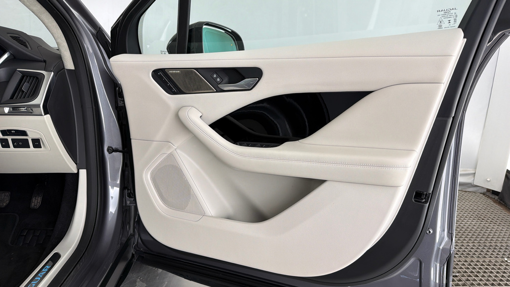 Jaguar I-Pace 294Kw Ev400 S 90Kwh 11Kw Charger Estate Black #47