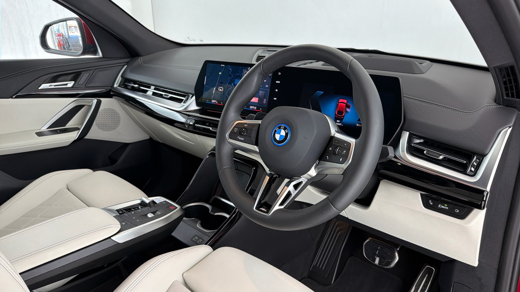 BMW iX2 20 66.5Kwh M Sport Suv Edrive 1 Red #6