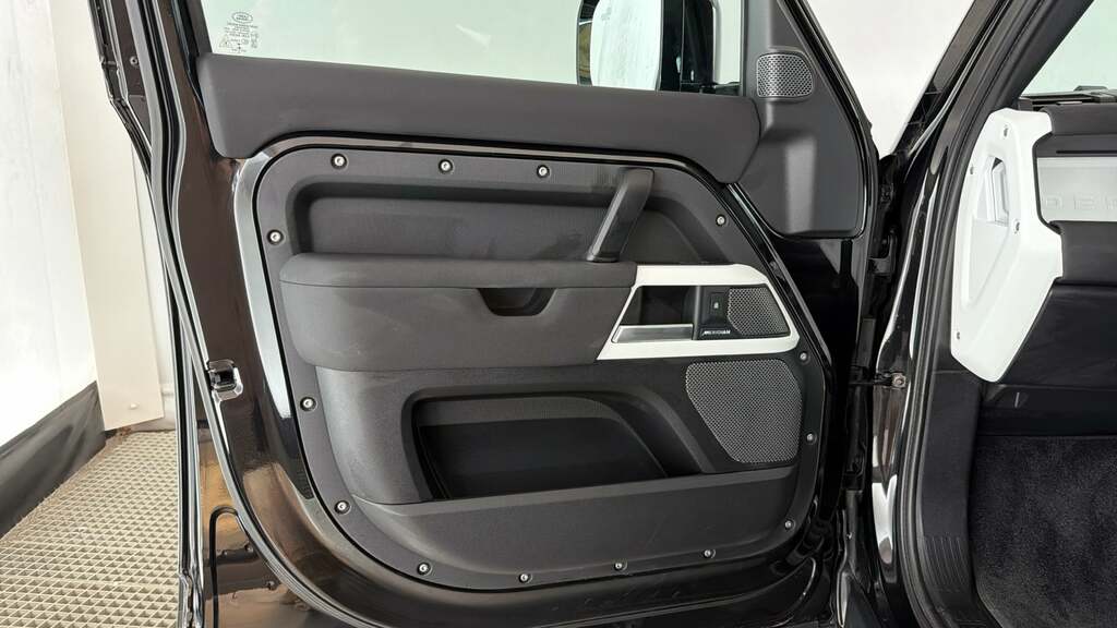 Land Rover Defender 110 2.0 Sd4 Se 4Wd Euro 6 Ss Black #25
