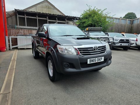 Toyota HILUX Active 4X4 D-4d Black #3