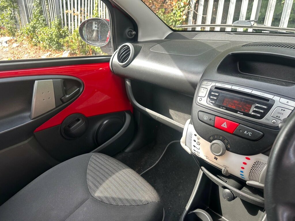 Peugeot 107 Hatchback 1.0 12V Active Euro 5 201414 Purple #15