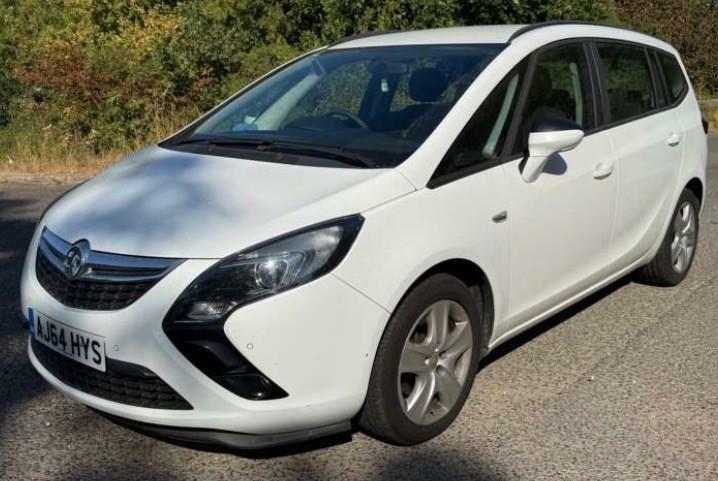 Vauxhall Zafira Tourer Exclusive T White #3