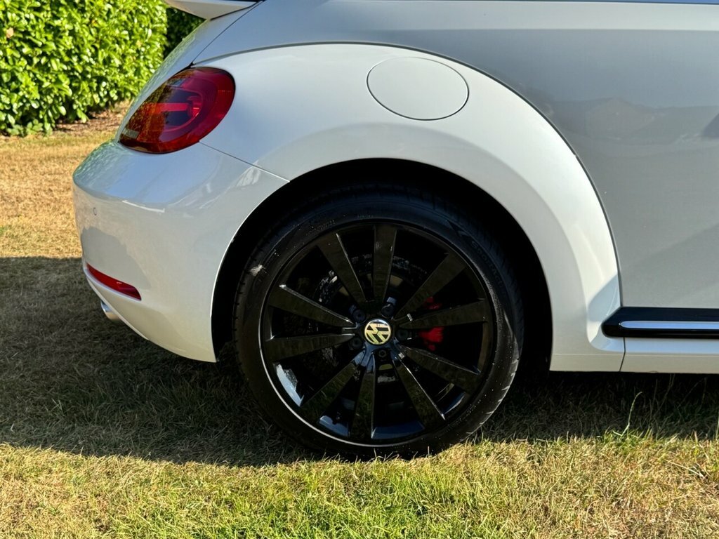 Volkswagen Beetle 2.0 Sport Tdi Bluemotion Technology Dsg 148 Bhp White #35
