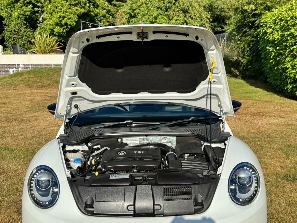 Volkswagen Beetle 2.0 Sport Tdi Bluemotion Technology Dsg 148 Bhp White #37