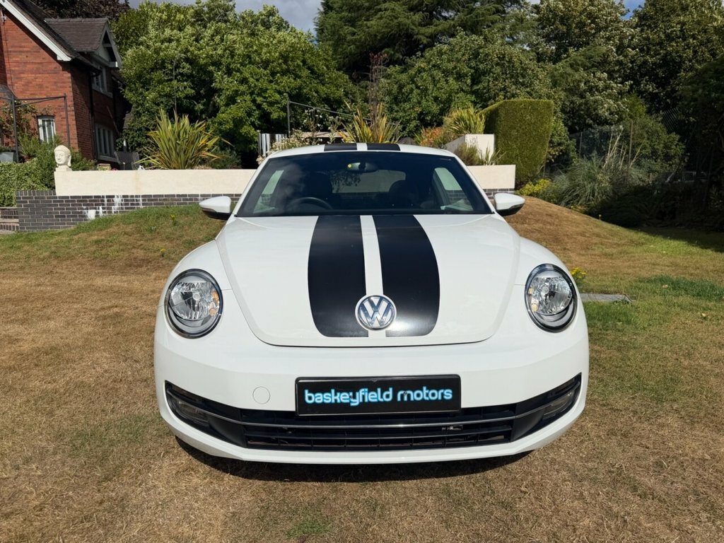 Volkswagen Beetle 1.4L Design White #2