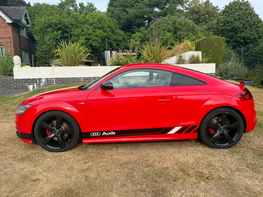 Audi TT 2L Black Edition Red #5