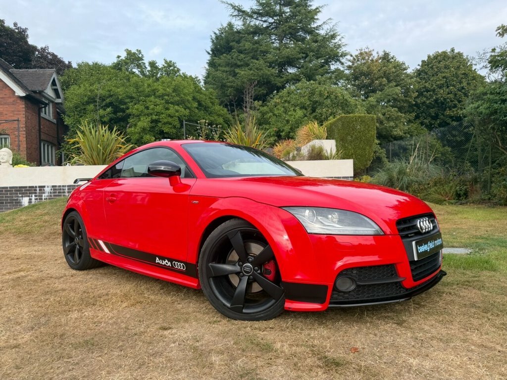Audi TT 2L Black Edition Red