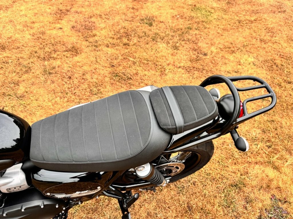 Triumph Black Black #7