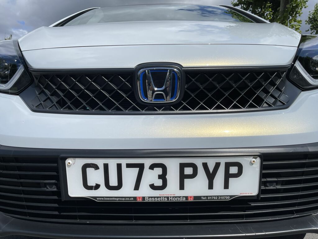 Honda Jazz I-mmd Elegance White #4