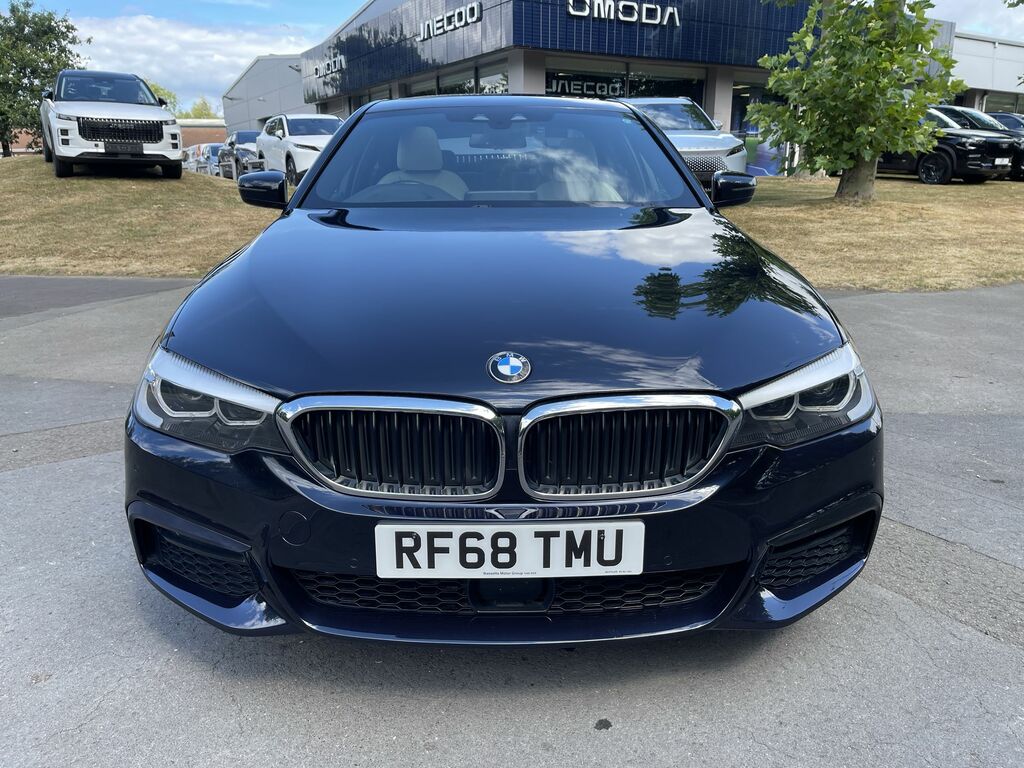 BMW 5 Series 530E M Sport Black #2