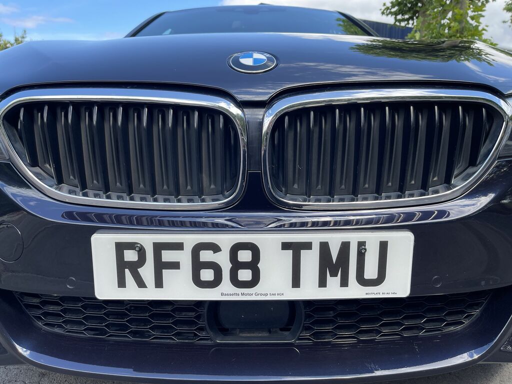 BMW 5 Series 530E M Sport Black #4