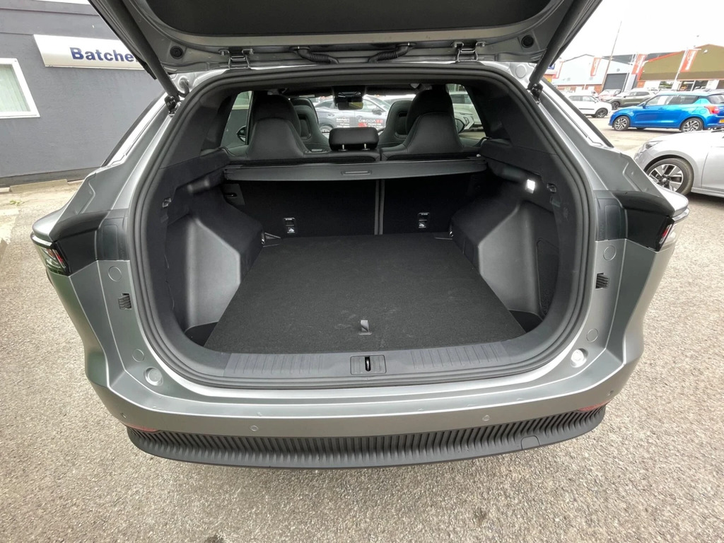 Omoda 7 1.5 1.5T Shs 18.4Kwh Knight Suv Plug-in White #37