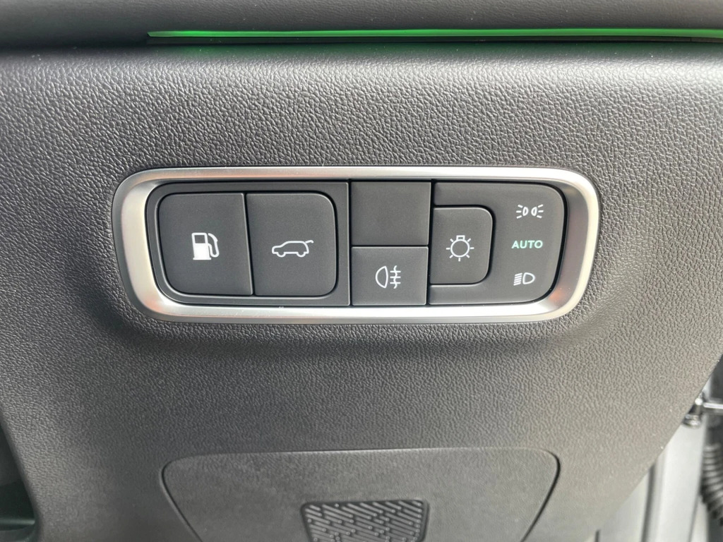 Omoda 7 1.5 1.5T Shs 18.4Kwh Knight Suv Plug-in White #16