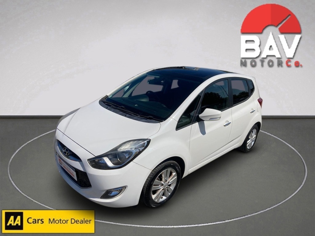 Hyundai Ix20 Style White #5