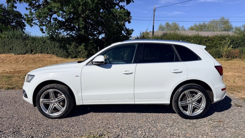 Audi Q5 2.0 Tdi S Line White #4