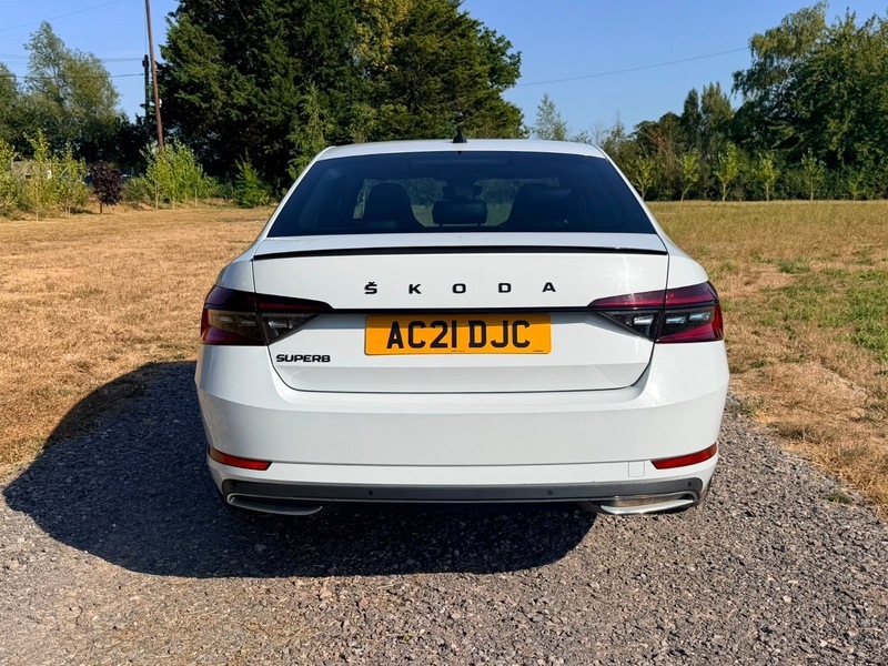 Skoda Superb 2.0 Tdi Sportline Plus White #6