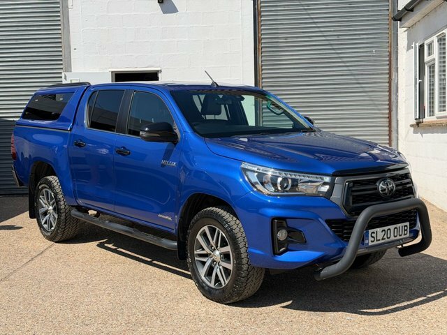 Toyota HILUX D-4d Invincible X Pickup Blue